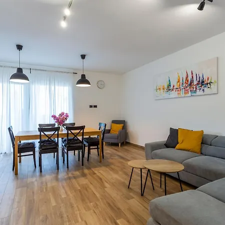 Holiday home Modernes In Strandnaehe *
